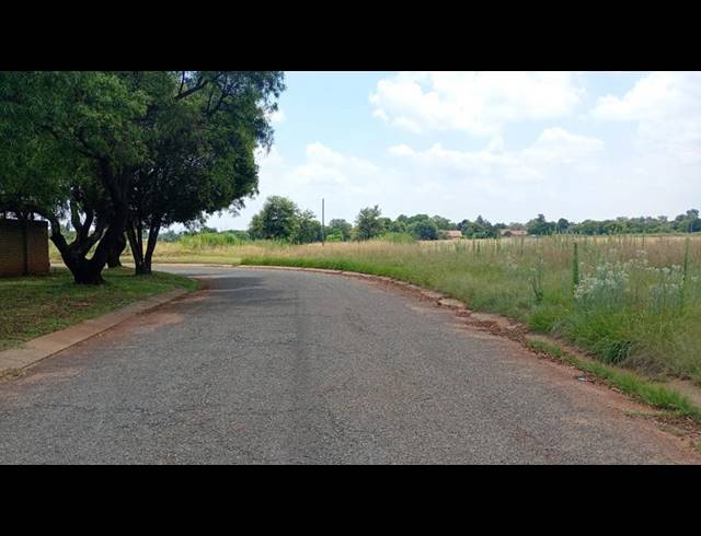 LAND FOR SALE IN CARLETONVILLE
